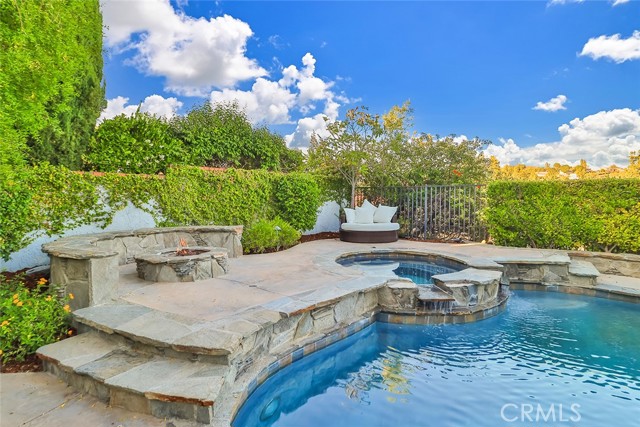 3220 Versaille Court, Thousand Oaks CA: https://media.crmls.org/medias/352e55f5-ed45-479c-8ada-abff679aca7b.jpg