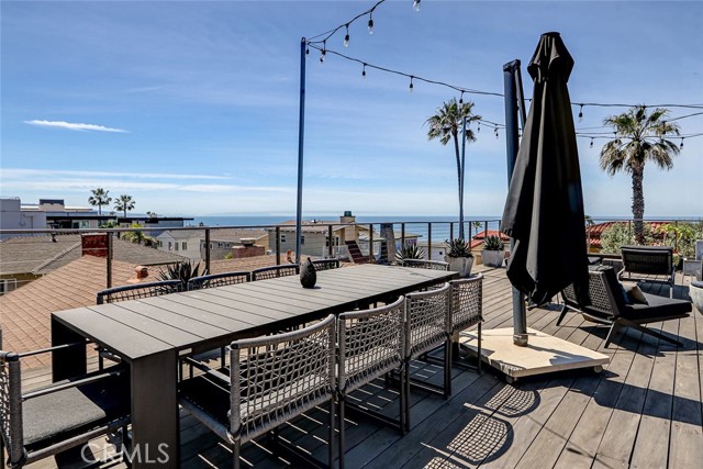 3205 Bayview Drive, Manhattan Beach, California 90266, 5 Bedrooms Bedrooms, ,5 BathroomsBathrooms,Residential,For Sale,Bayview,SB26067701