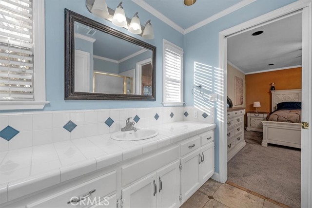 Detail Gallery Image 19 of 45 For 404 W Robinson Ave, Fresno,  CA 93705 - 3 Beds | 2 Baths