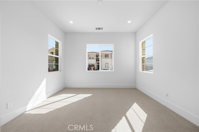 Detail Gallery Image 13 of 63 For 5817 Sunrise Ridge Ln, Lake Forest,  CA 92679 - 4 Beds | 3/1 Baths