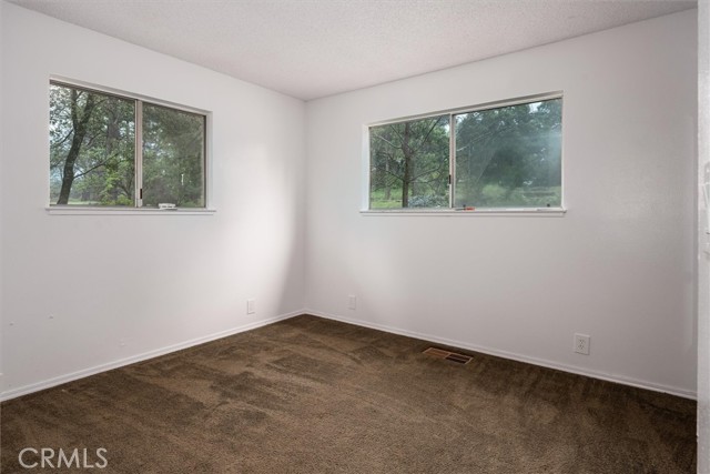 Detail Gallery Image 13 of 36 For 39468 Pine Ridge Rd, Oakhurst,  CA 93644 - 3 Beds | 2 Baths