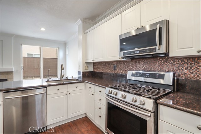 Detail Gallery Image 9 of 33 For 76 Rue Du Chateau, Aliso Viejo,  CA 92656 - 3 Beds | 2/1 Baths