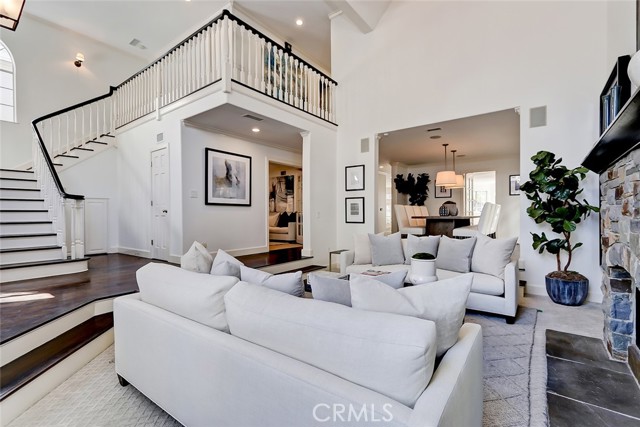 742 31st Street, Manhattan Beach, California 90266, 5 Bedrooms Bedrooms, ,2 BathroomsBathrooms,Residential,Sold,31st,SB22034184