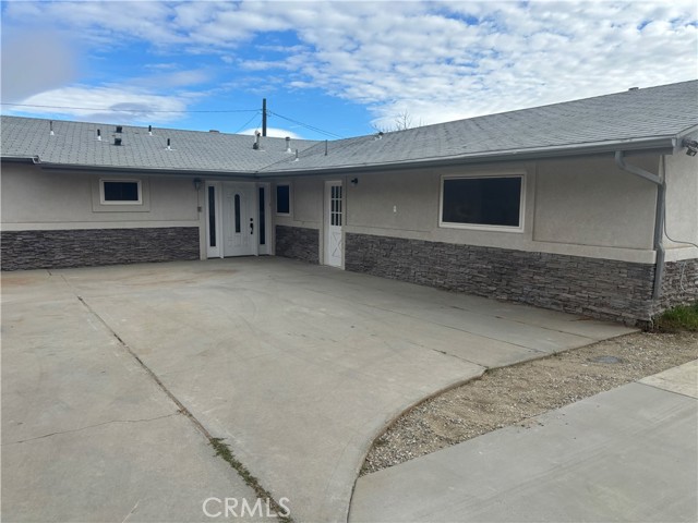 Detail Gallery Image 1 of 1 For 1734 Martin St, Banning,  CA 92220 - 5 Beds | 3 Baths