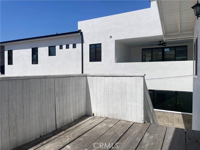 514 .5B Marigold Ave, Corona del Mar CA: https://media.crmls.org/medias/3530a017-c3d5-4008-8f9f-edef968279a0.jpg