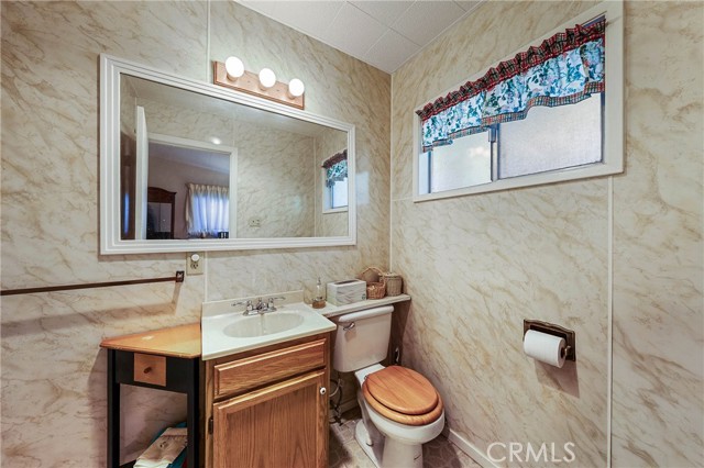 Detail Gallery Image 18 of 35 For 14051 - 14043 Lakeshore Dr #5 & 6,  Clearlake,  CA 95422 - 2 Beds | 2 Baths