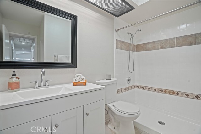 Detail Gallery Image 9 of 22 For 37702 50th St, Palmdale,  CA 93552 - 3 Beds | 2 Baths