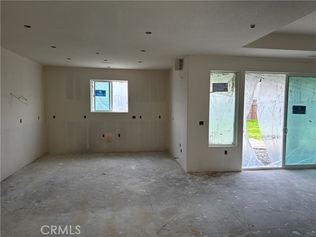 Detail Gallery Image 8 of 11 For 464 Aaron Ct, Atwater,  CA 95301 - 4 Beds | 3 Baths