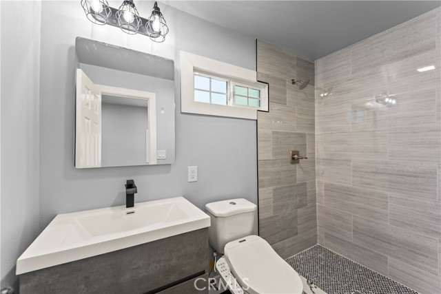 Detail Gallery Image 23 of 52 For 379 Buena Loma, Altadena,  CA 91001 - 7 Beds | 4 Baths