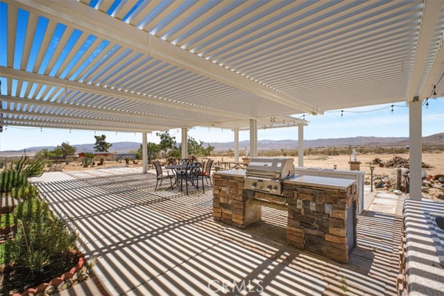 61975 La Brisa Drive, Joshua Tree CA: https://media.crmls.org/medias/35330ce3-3cd6-4647-a862-d2ec0a7a546d.jpg