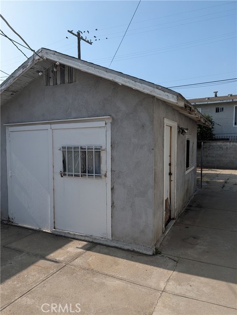 Detail Gallery Image 8 of 33 For 3342 Beswick St, Los Angeles,  CA 90023 - 3 Beds | 2 Baths