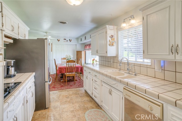 Detail Gallery Image 10 of 56 For 8 Rockridge Rd, Oroville,  CA 95966 - 3 Beds | 2 Baths