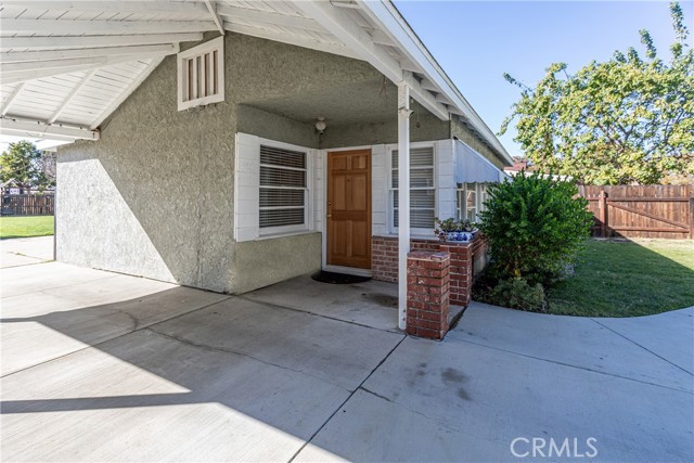 6851 Lubao Avenue, Winnetka CA: https://media.crmls.org/medias/3533a3ec-7459-4299-b191-99cf25e6103f.jpg