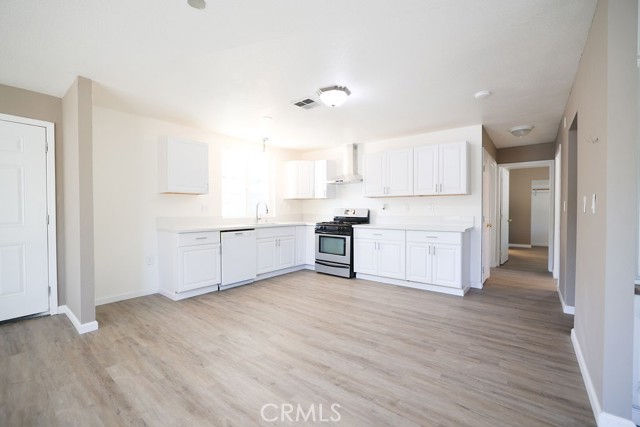 Detail Gallery Image 6 of 26 For 315 N Palomar Ave, San Jacinto,  CA 92582 - 2 Beds | 2 Baths