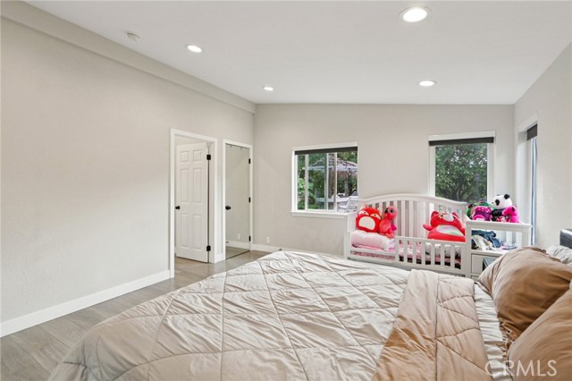 Detail Gallery Image 17 of 75 For 18320 Ingomar St, Reseda,  CA 91335 - – Beds | – Baths