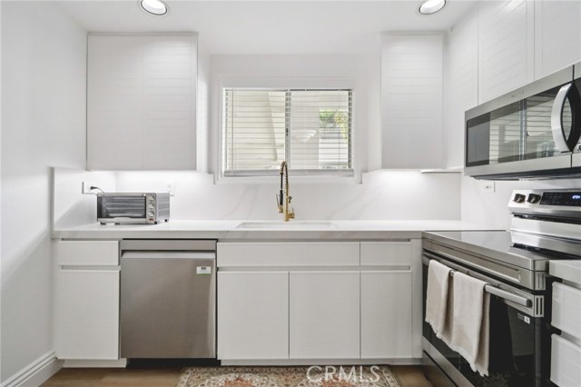 Detail Gallery Image 5 of 43 For 2253 Martin #321,  Irvine,  CA 92612 - 1 Beds | 1 Baths