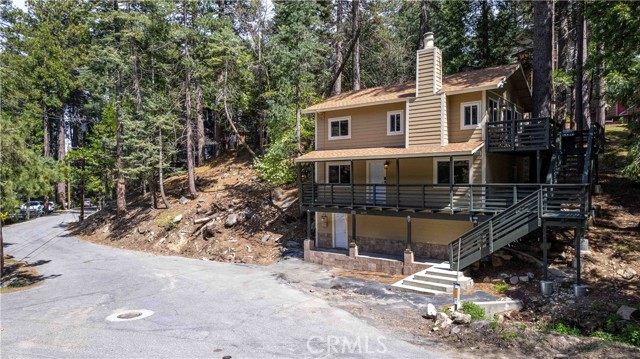 Detail Gallery Image 25 of 26 For 26131 Lake Forest Dr, Twin Peaks,  CA 92391 - 3 Beds | 3 Baths