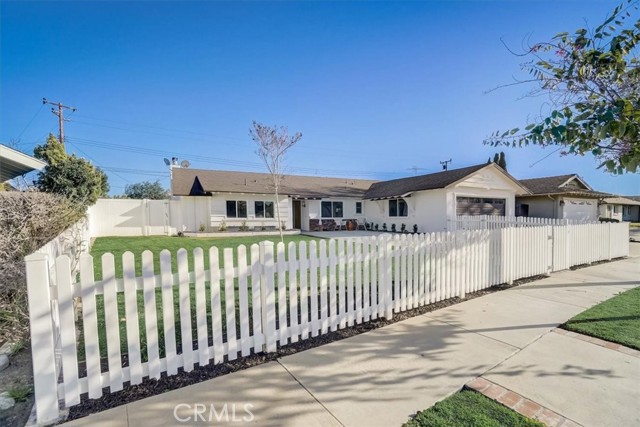 2878 Velasco Ln, Costa Mesa, CA 92626