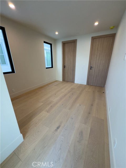 Detail Gallery Image 17 of 56 For 404 16th St, Manhattan Beach,  CA 90266 - 5 Beds | 5/2 Baths