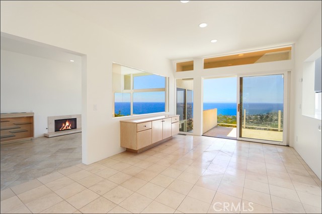 Detail Gallery Image 14 of 43 For 1284 Coronado Dr, Laguna Beach,  CA 92651 - 3 Beds | 2/1 Baths