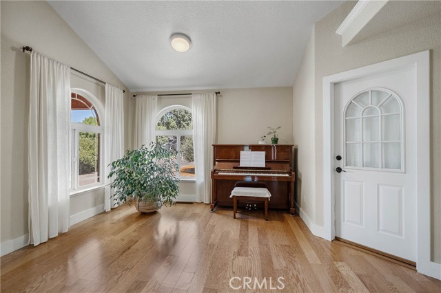 Detail Gallery Image 12 of 51 For 21425 Valley Oak Dr, Middletown,  CA 95461 - 3 Beds | 2/1 Baths