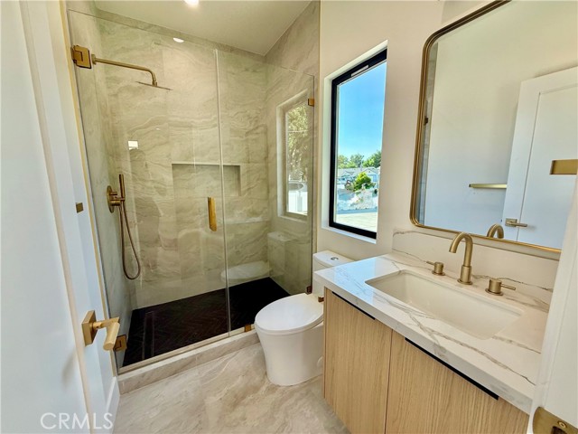 22132 Gault Street, Canoga Park CA: https://media.crmls.org/medias/3538c539-e11c-471c-803b-0e0c16083b6f.jpg