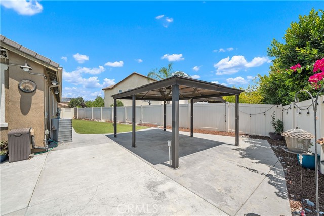 11484 Corte Cuyama, Jurupa Valley CA: https://media.crmls.org/medias/3538ca01-0ae9-4c3d-82a0-369543b0bfc4.jpg