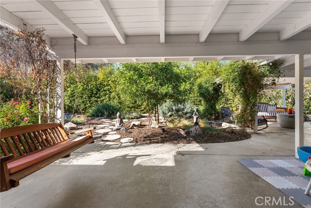 4835 Almidor Avenue, Woodland Hills CA: https://media.crmls.org/medias/353992ce-d6d3-4af5-8026-5f48c3c21415.jpg