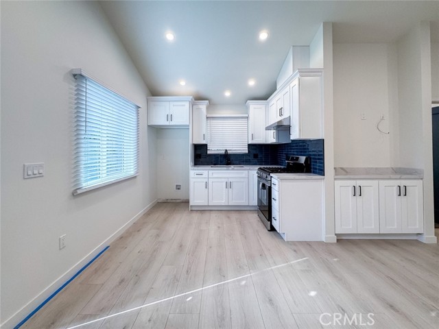 7864 Clearfield Avenue, Panorama City CA: https://media.crmls.org/medias/3539ef72-a11f-463a-aef4-df18ea93045e.jpg