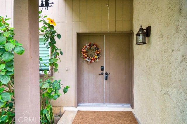 881 Hartford Lane, La Habra CA: https://media.crmls.org/medias/353a0709-d012-4f11-8998-f8d89d3429ca.jpg