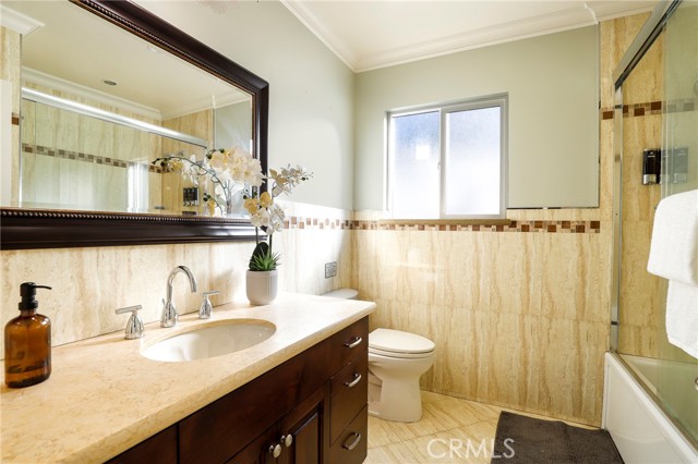 3654 Wrightwood Dr, Studio City CA: https://media.crmls.org/medias/353ae967-2586-447d-a888-19e43c30f96e.jpg