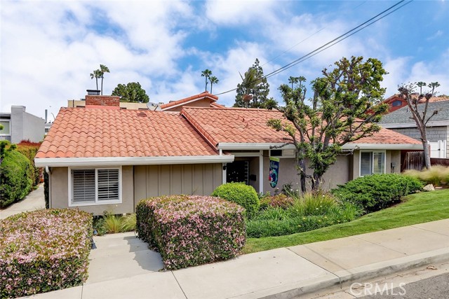 1201 11th Street, Manhattan Beach, California 90266, 3 Bedrooms Bedrooms, ,2 BathroomsBathrooms,Residential,Sold,11th,IN23069299