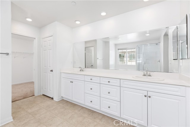 Detail Gallery Image 13 of 34 For 8822 Searcher St, Chino,  CA 91708 - 5 Beds | 3 Baths