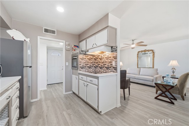 Detail Gallery Image 12 of 35 For 28785 Amersfoot, Menifee,  CA 92586 - 2 Beds | 2 Baths