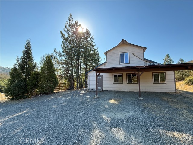 4943 Yaqui Gulch Road, Mariposa CA: https://media.crmls.org/medias/353c0f95-ab81-4360-b25e-50ba7e8a7e30.jpg