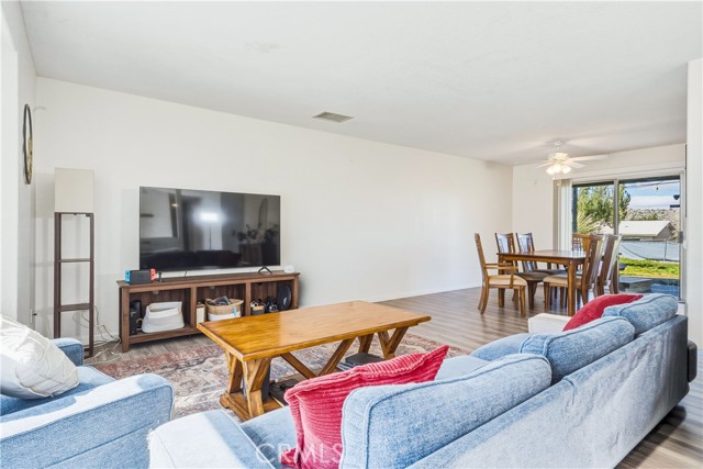 Detail Gallery Image 9 of 35 For 57826 Joshua, Yucca Valley,  CA 92284 - 3 Beds | 2 Baths