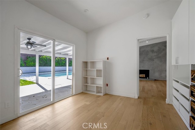 Detail Gallery Image 35 of 65 For 24216 Calvert St, Woodland Hills,  CA 91367 - 5 Beds | 3/1 Baths