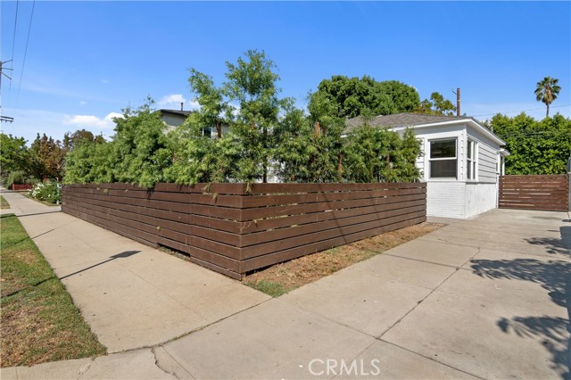 3780 Beethoven Street, Los Angeles CA: https://media.crmls.org/medias/353eaa3e-8d76-4c8f-a033-4ccd489d16ef.jpg