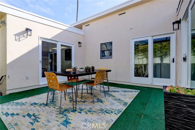 527 24th Street, Manhattan Beach, California 90266, 4 Bedrooms Bedrooms, ,2 BathroomsBathrooms,Residential,Sold,24th,SB23090916