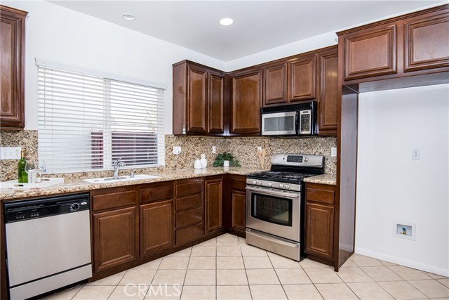 Detail Gallery Image 19 of 67 For 4021 Landau Ct, Riverside,  CA 92501 - 3 Beds | 2/1 Baths