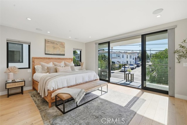 Image 22 of 49 For 959 5th Street  A