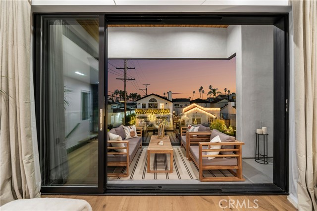 171 Savona Walk, Long Beach CA: https://media.crmls.org/medias/353fdf89-2721-4902-b6d9-dba1f20c26b8.jpg