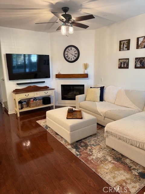 Detail Gallery Image 4 of 19 For 308 W Linden St, Orange,  CA 92865 - 2 Beds | 2/1 Baths