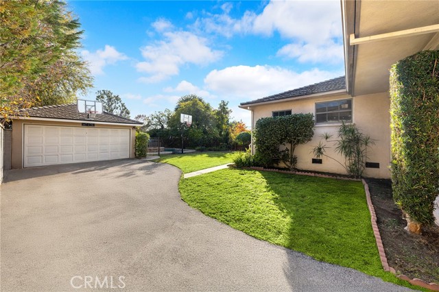 Detail Gallery Image 25 of 33 For 2270 Brentford Rd, San Marino,  CA 91108 - 3 Beds | 2/1 Baths