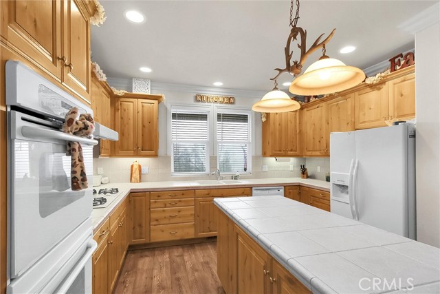 Detail Gallery Image 7 of 25 For 28301 Bern Ln, Lake Arrowhead,  CA 92352 - 4 Beds | 3 Baths