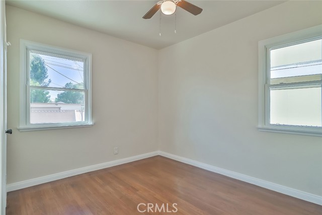 Detail Gallery Image 20 of 41 For 3411 W Chandler Bld, Burbank,  CA 91505 - 3 Beds | 1/1 Baths
