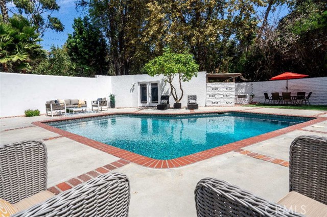 3183 N Laurel Canyon Blvd, Studio City, CA, 91604 3183 N Laurel Canyon Blvd, Studio City, CA, 91604