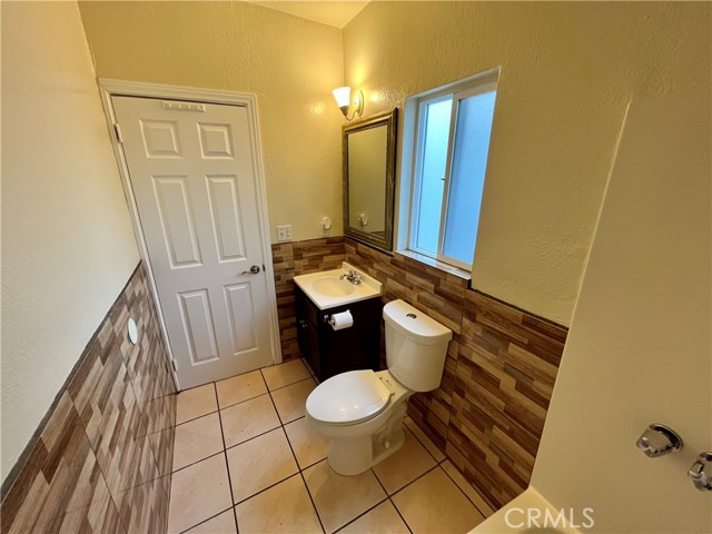 1336 W 109 Street, Los Angeles, California 90044, 2 Bedrooms Bedrooms, ,1 BathroomBathrooms,Residential Lease,For Rent,1336 W 109 Street,CRIN24033767