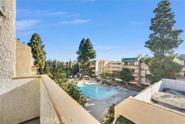 Detail Gallery Image 11 of 37 For 12121 Centralia St #302,  Lakewood,  CA 90715 - 3 Beds | 2 Baths