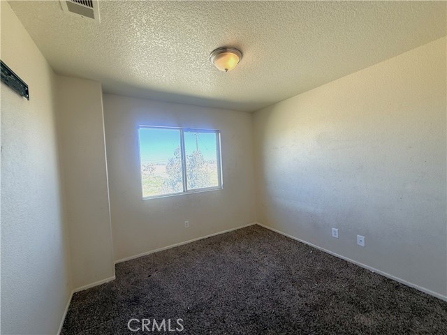 Detail Gallery Image 14 of 24 For 45572 Robinson Dr, Lancaster,  CA 93535 - 5 Beds | 3 Baths